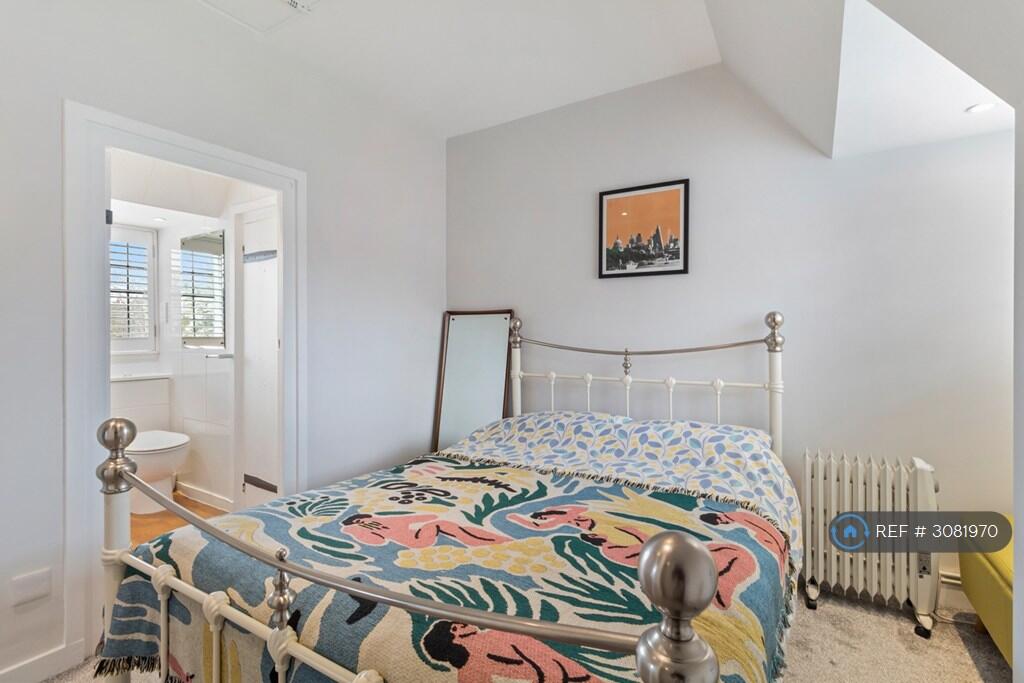Apartment in London - More
