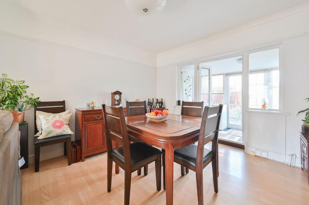House in Watford - View 4