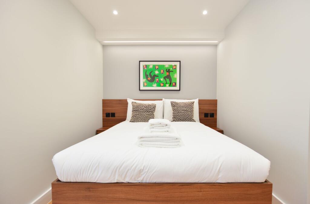 Apartment in London, City of Westminster - View 3