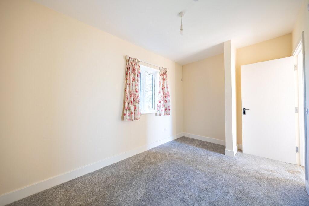 House in Maidstone, Ulcombe - More