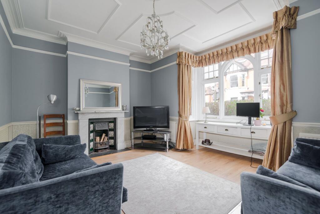 House in London - View 3