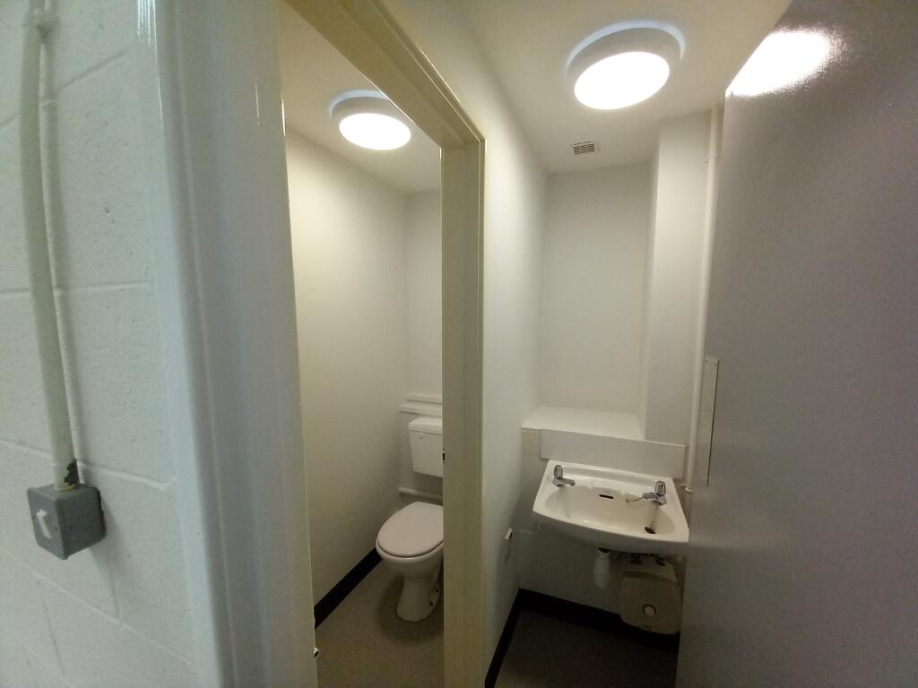 Unit 3H WC