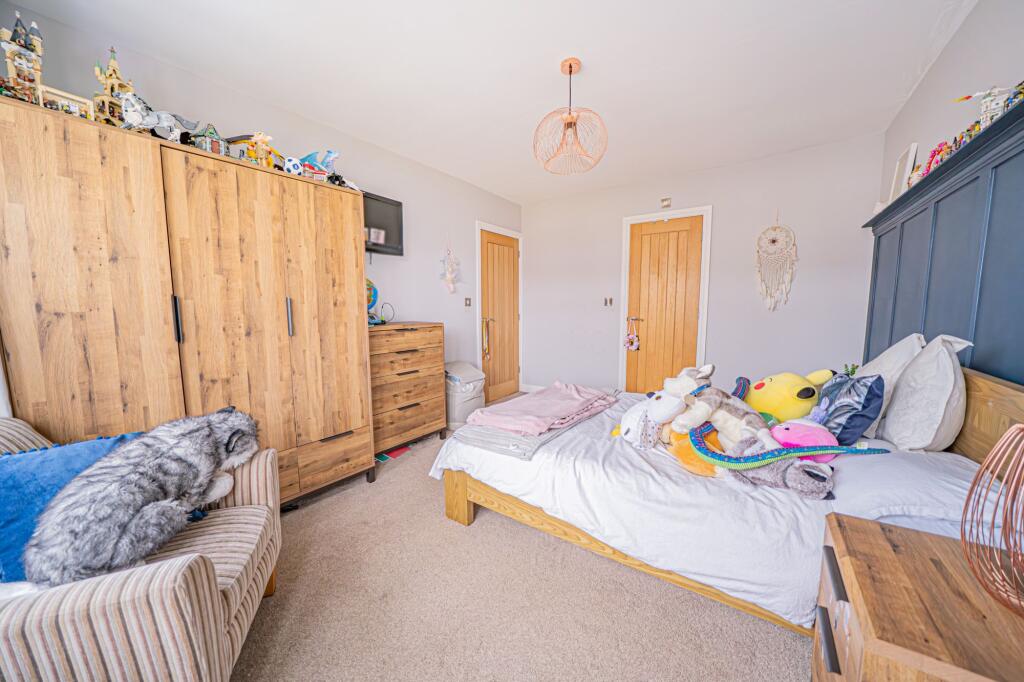 Additional image 20 of Station Road, Knowle, B93