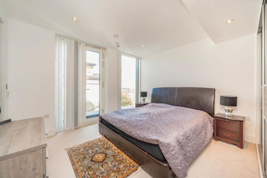 Apartment in London - More