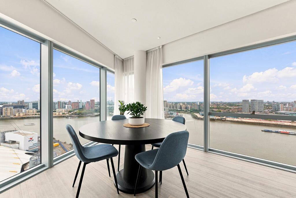 Apartment in London - View 5
