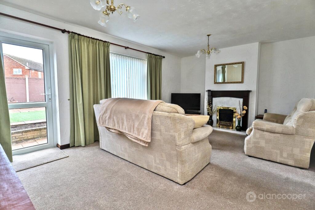 House in Nuneaton and Bedworth, Stockingford - View 3