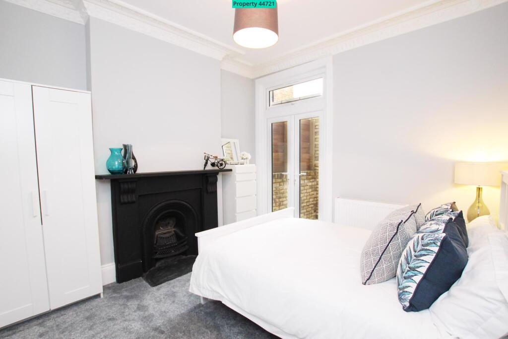 House in London - View 5