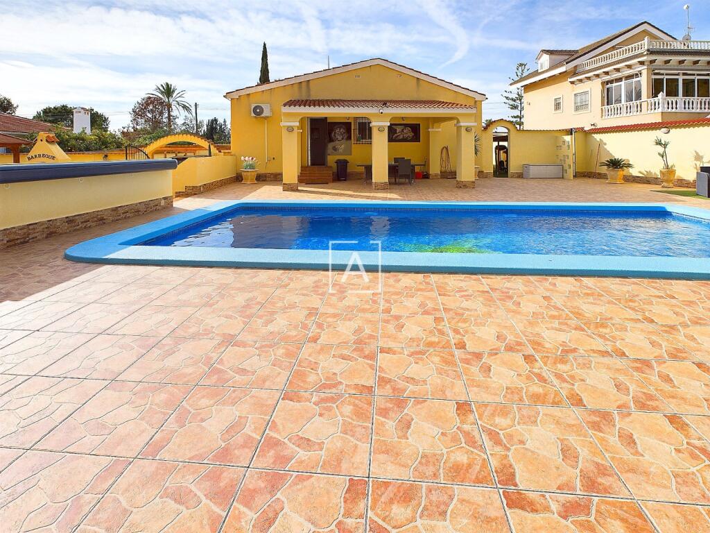 Main image of property: Valencia, Alicante, Pinar De Campoverde