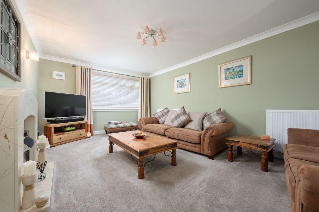 53 Mckenzie Crescent, Lochgelly photo 4