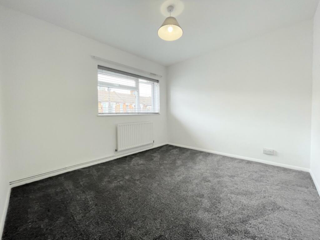 Apartment in Ilford - View 5