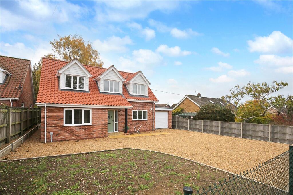 3-bed detached on Norwich Road, Poringland, Norwich, Norfolk, NR14, £375,000