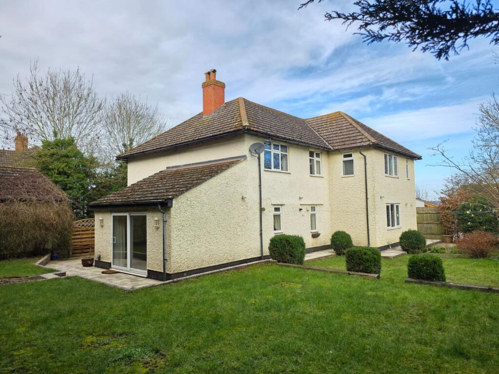 5-bed detached on Burton Road, Melton Mowbray, LE13, £550,000
