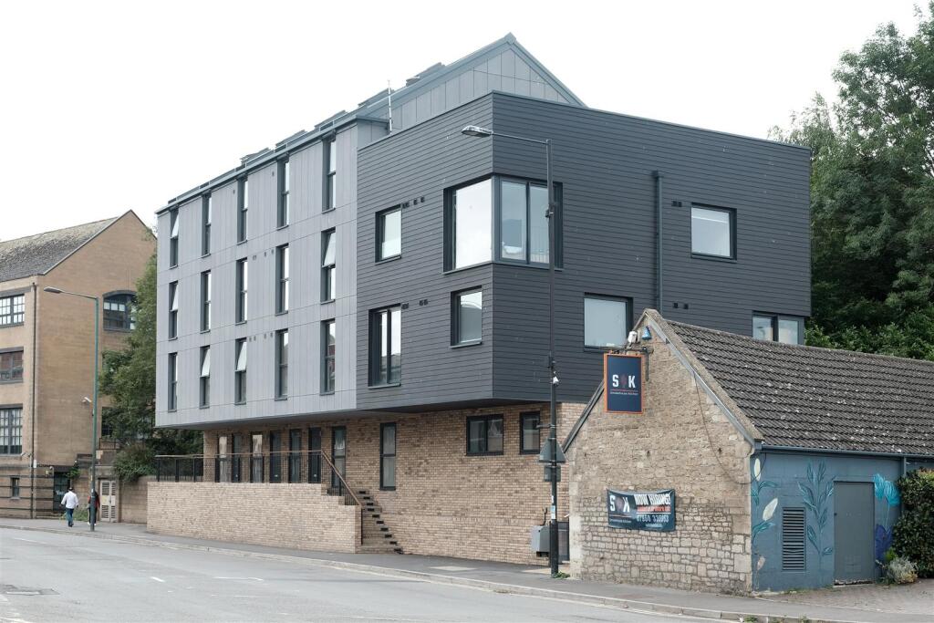 Additional image 6 of Banglo House, Lower Bristol Road, Bath, BA2