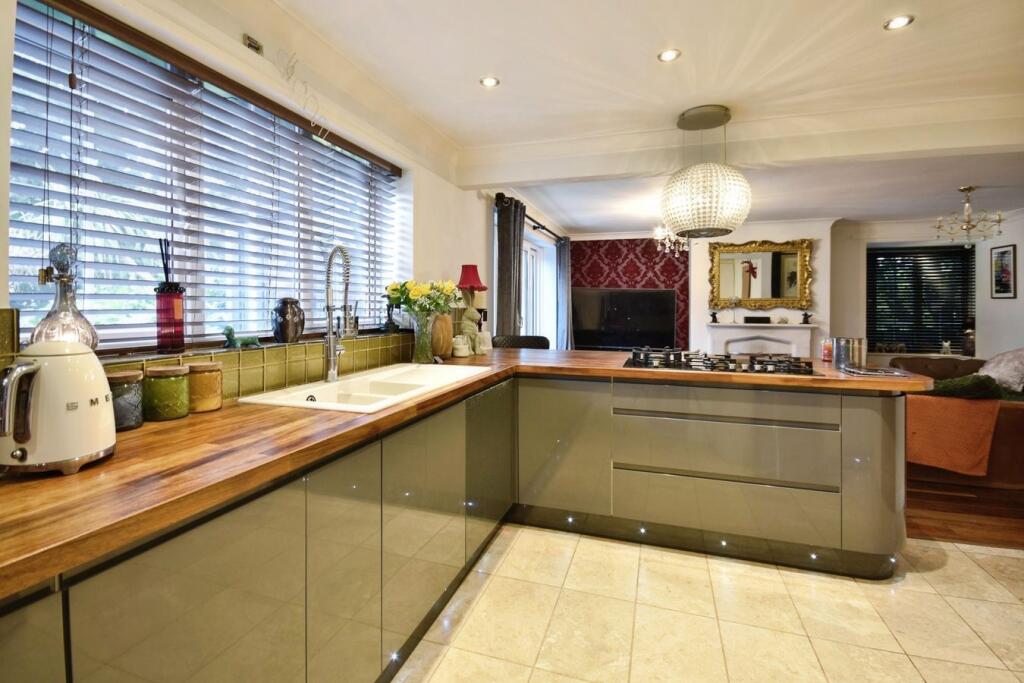 House in Bridport, Dorset - View 4