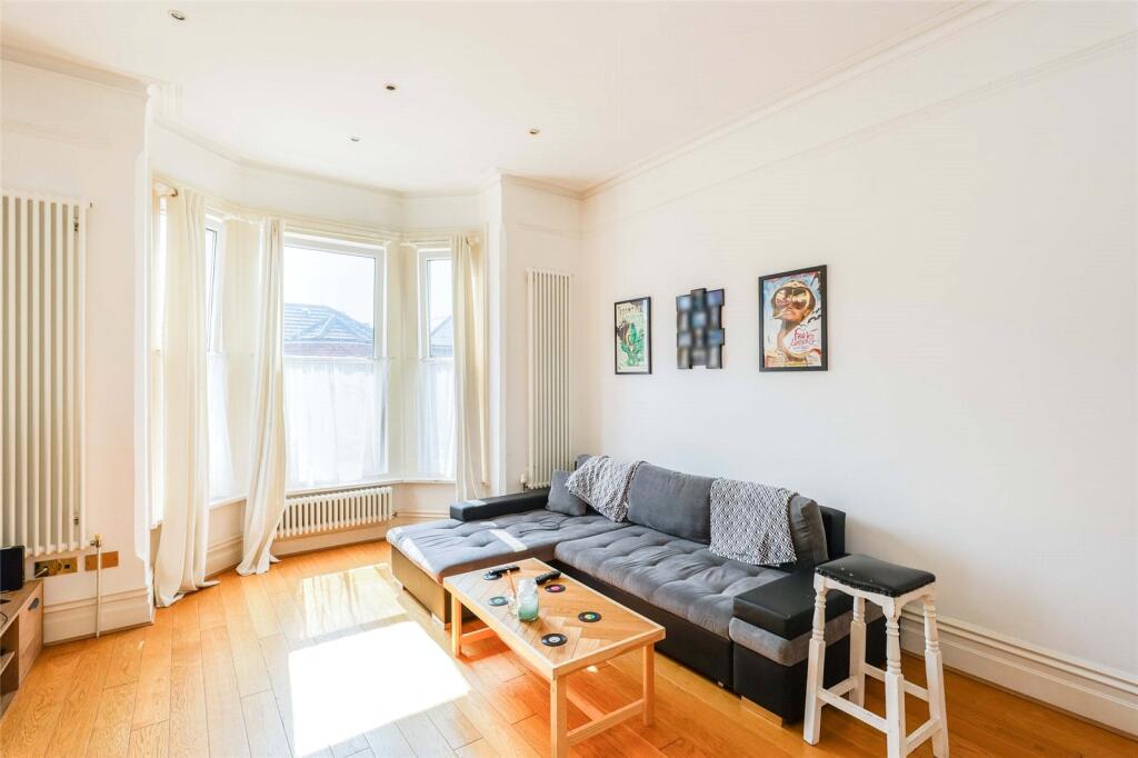 Apartment in Portsmouth, Southsea - View 5