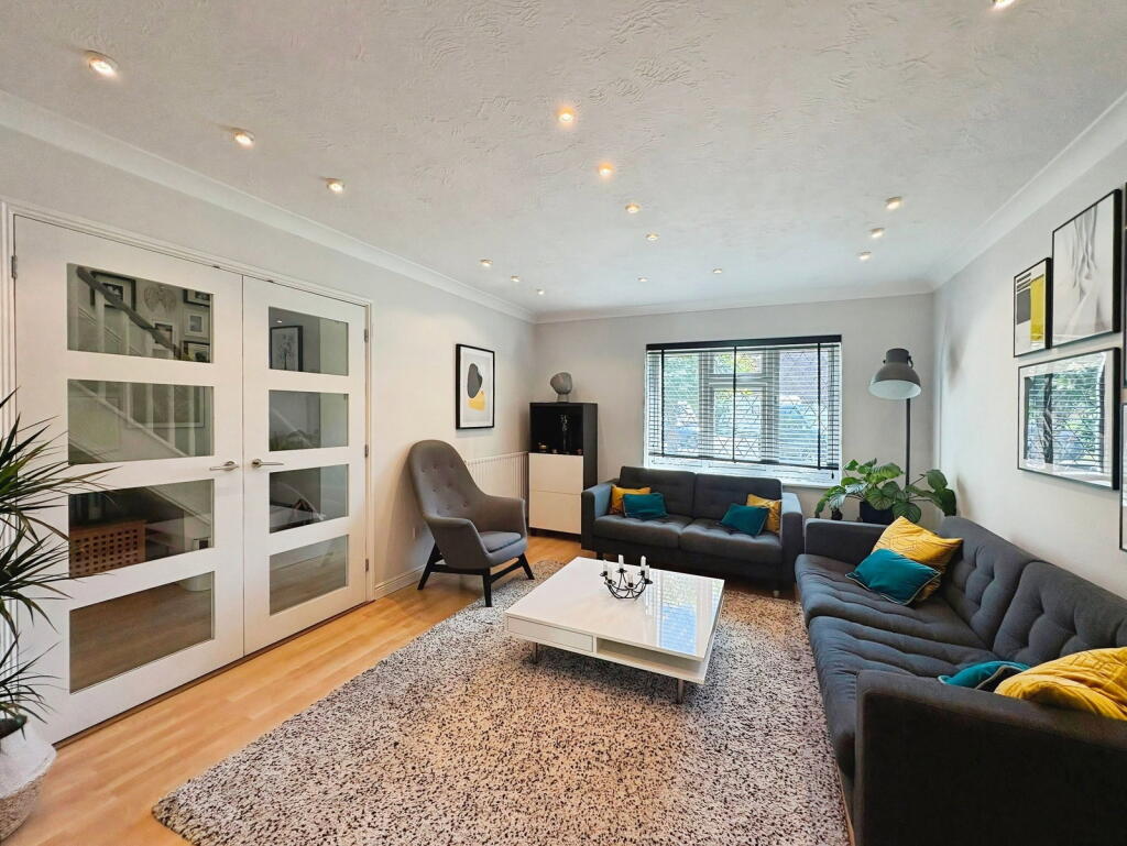 House in Swanley, Hextable - View 4