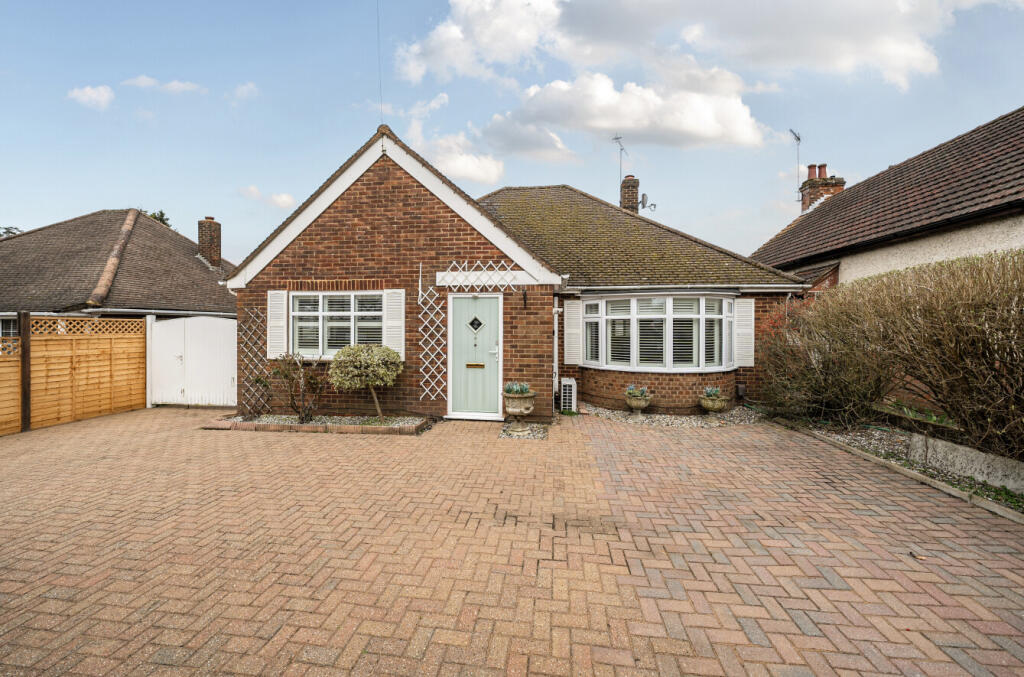 Main image of property: Reading Road South, Church Crookham, Fleet, Hampshire, GU52