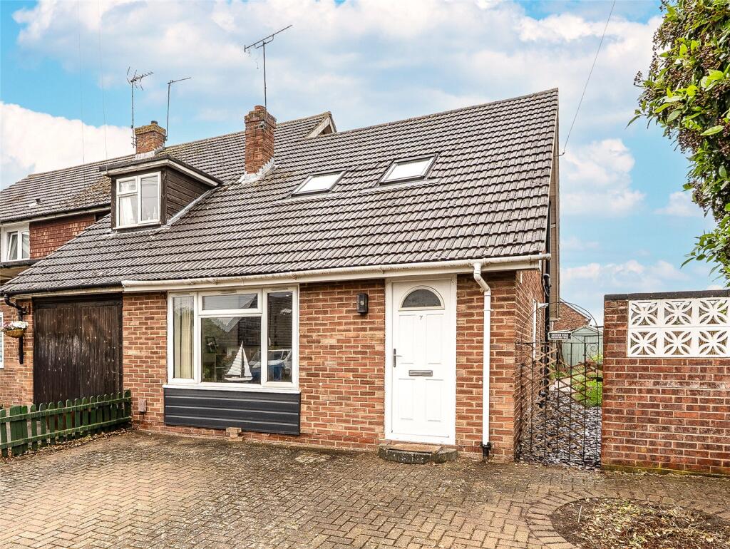 Main image of property: Churchill Close, Didcot, Oxfordshire, OX11