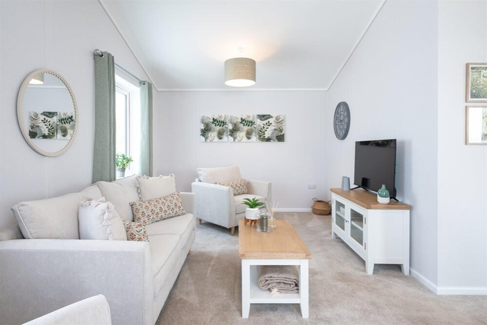 House in Babergh, Shotley - More