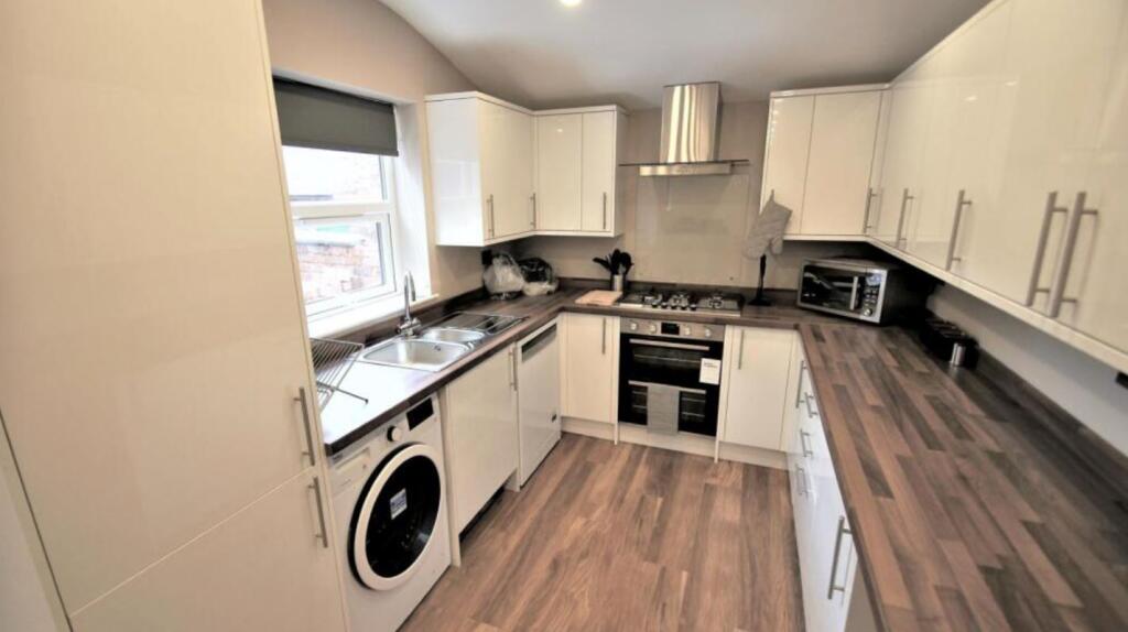 House in Manchester, Fallowfield - View 5