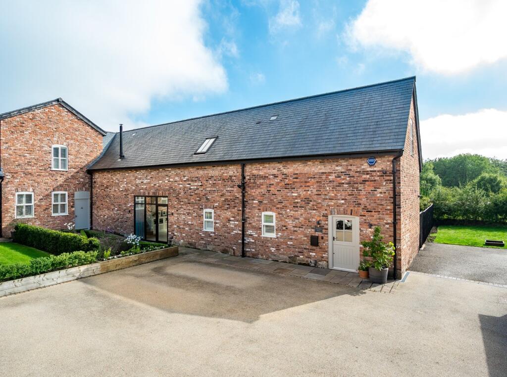 House in Wilmslow, Morley - View 2