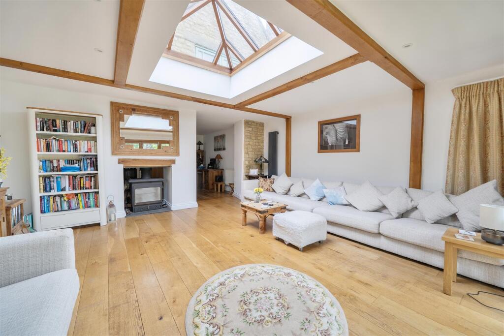 House in Towcester, Whittlebury - More