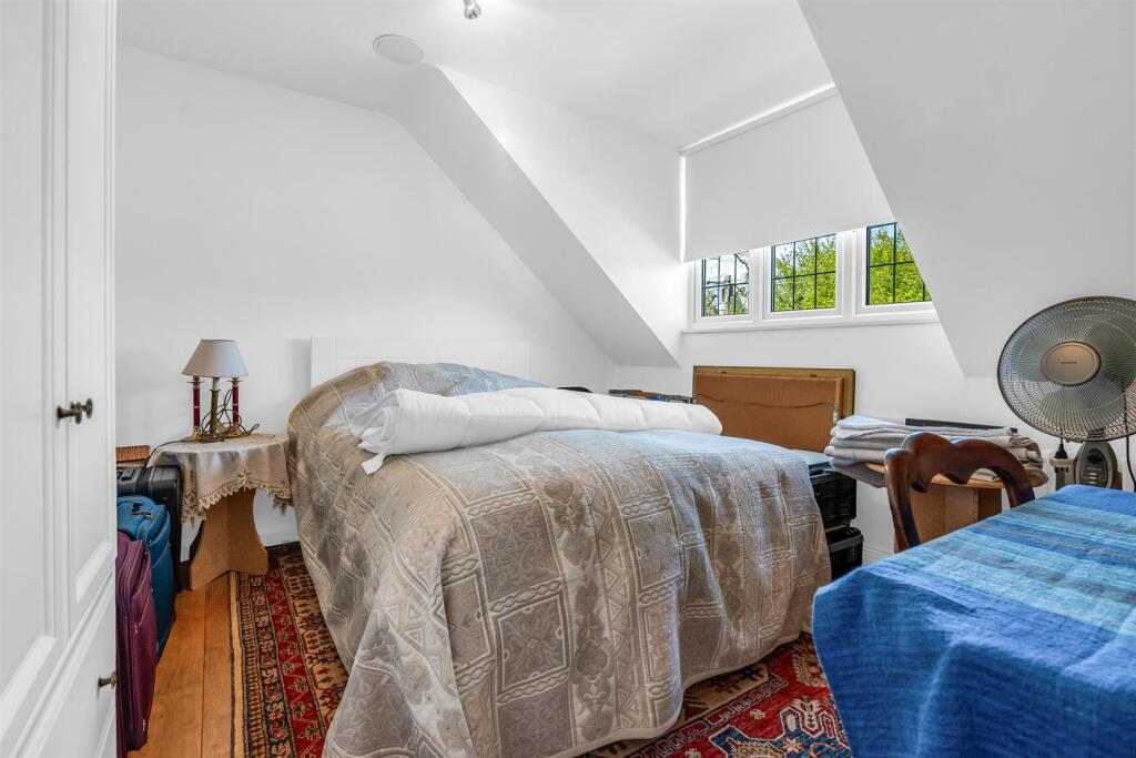 Additional image 21 of Chestnut Walk, Welwyn