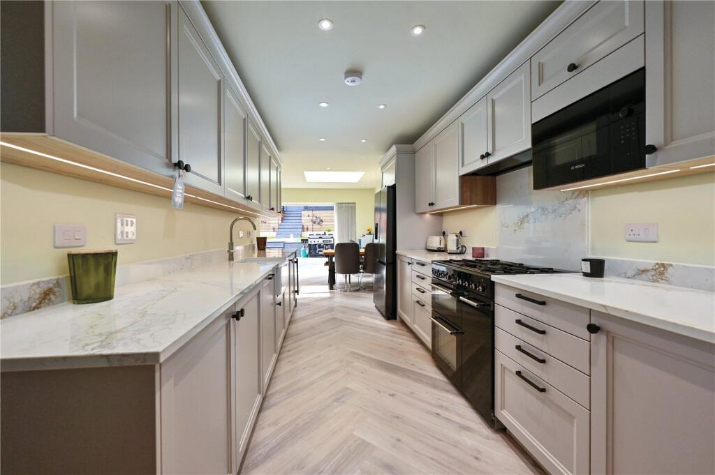 Longmeadow, Frimley, Camberley, Surrey, GU16 - View 6