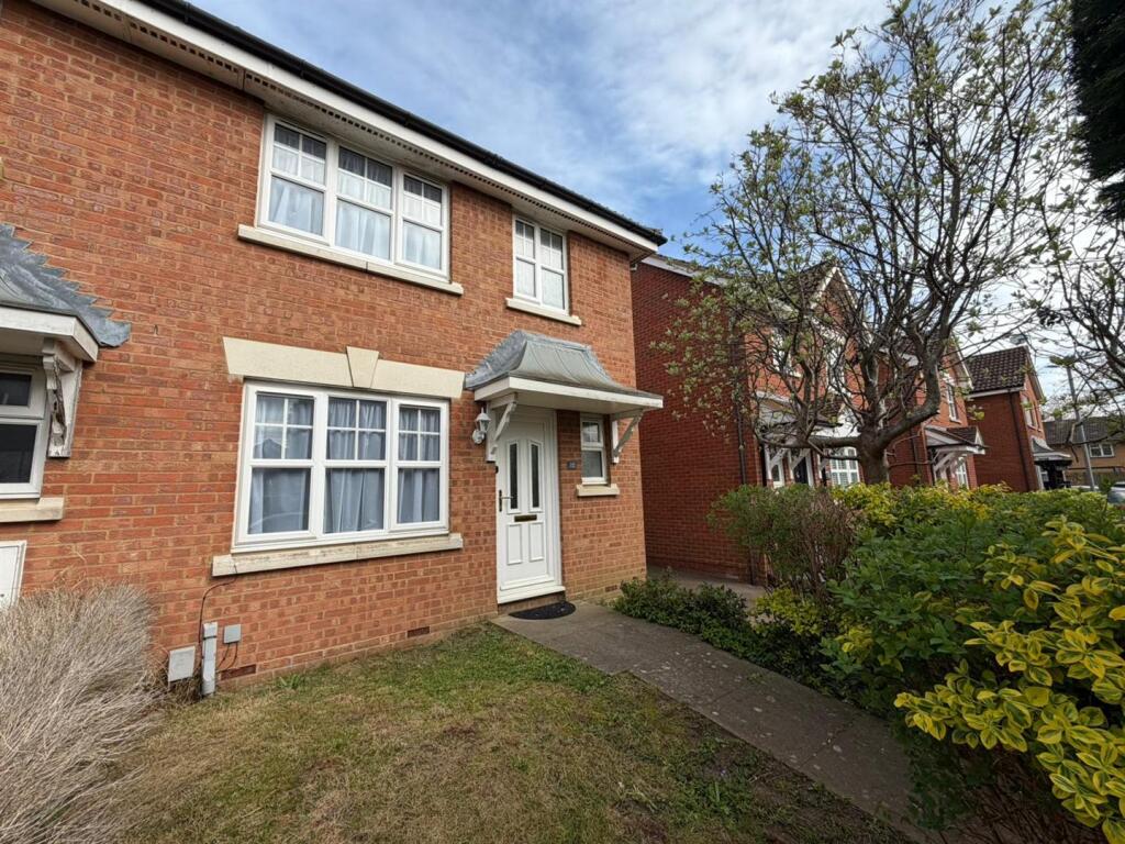 Main image of property: Pike End, Stevenage