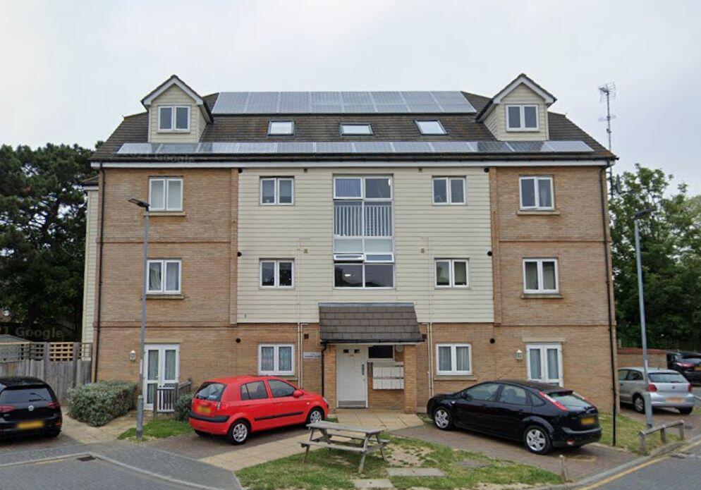 Main image of property: 7 Turnpike Close, Welling, Kent, DA16 2EB