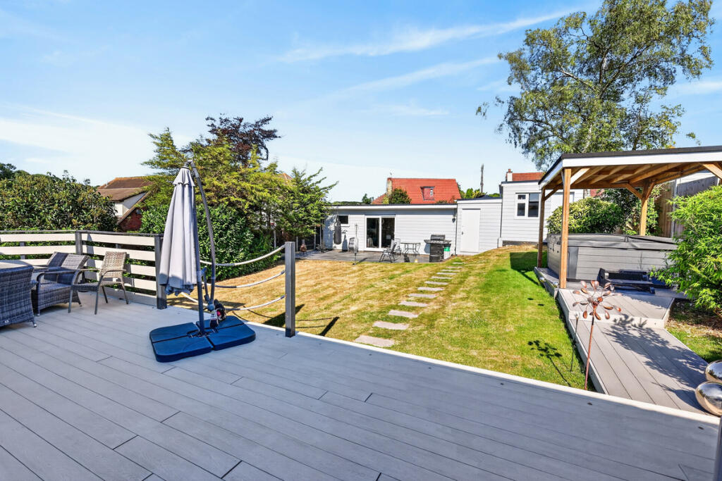 House in Southend-on-Sea - View 4
