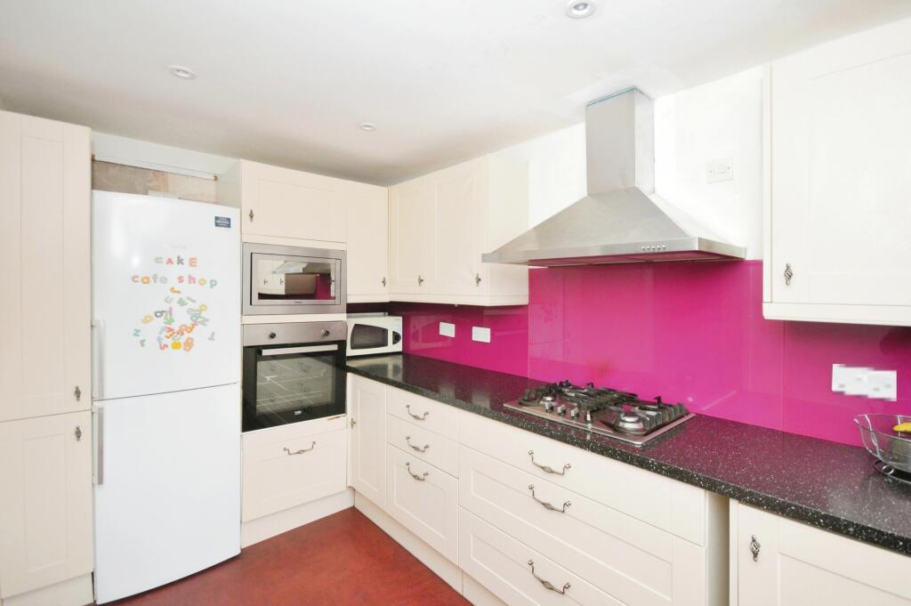 House in London - View 5