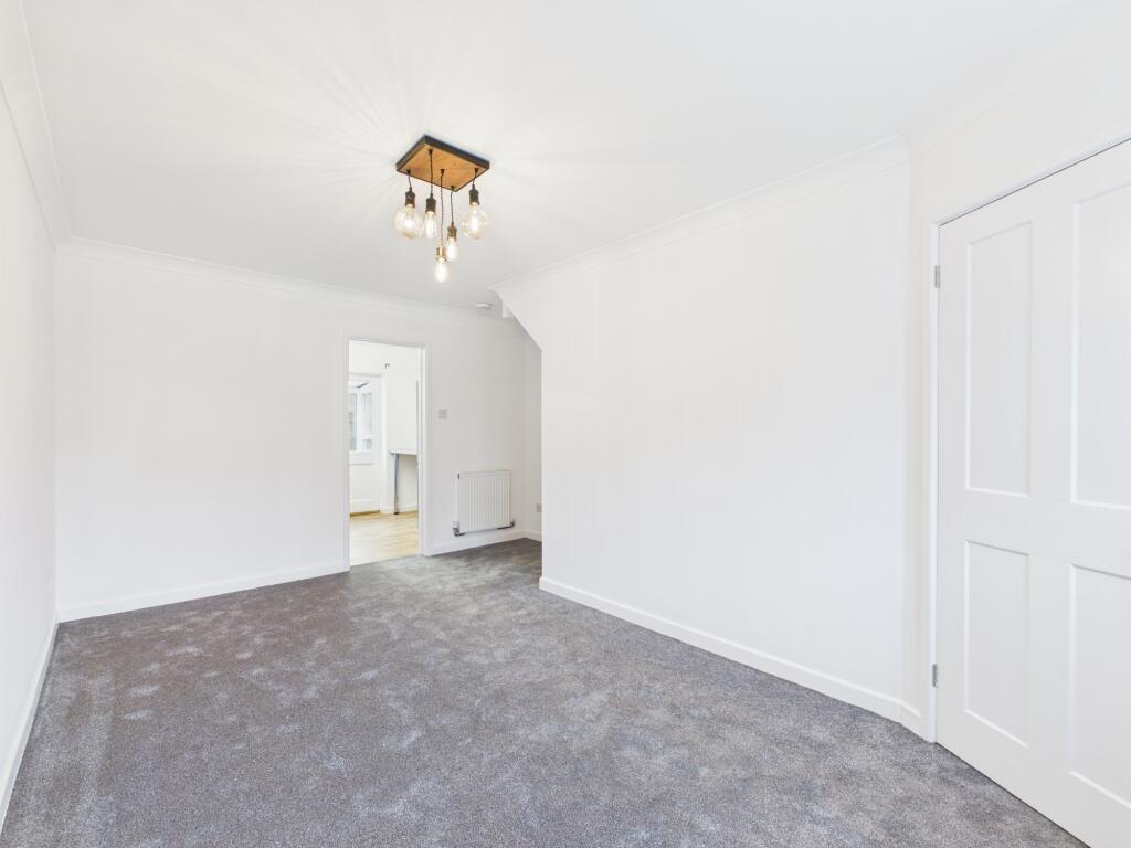House in Bridgwater, Sydenham, Somerset - More