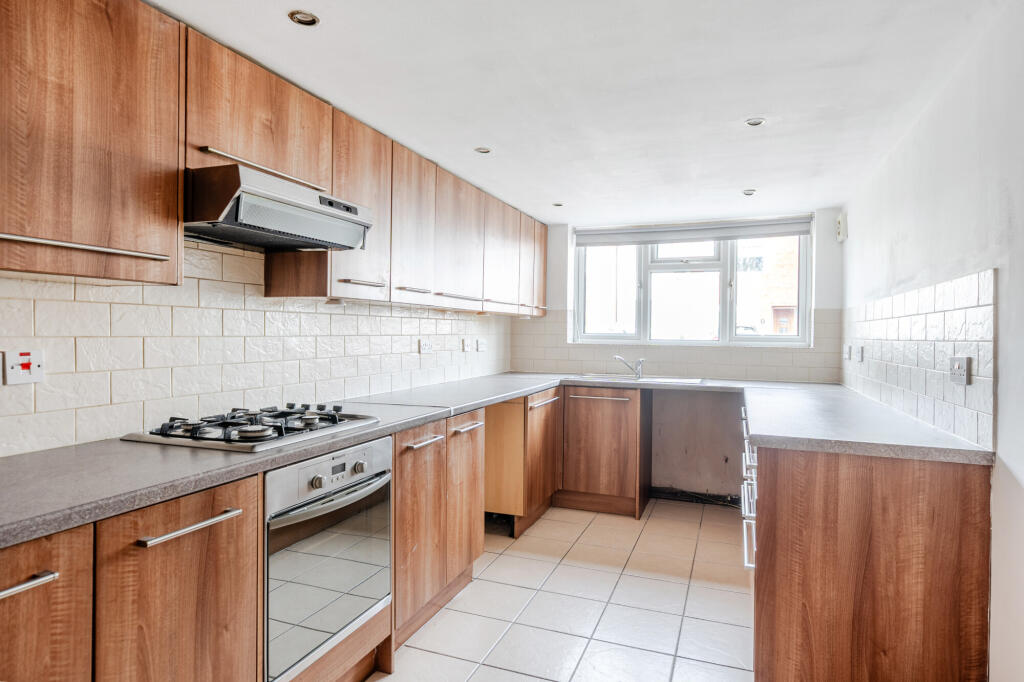 Additional image 11 of Wells Close, Harpenden, AL5