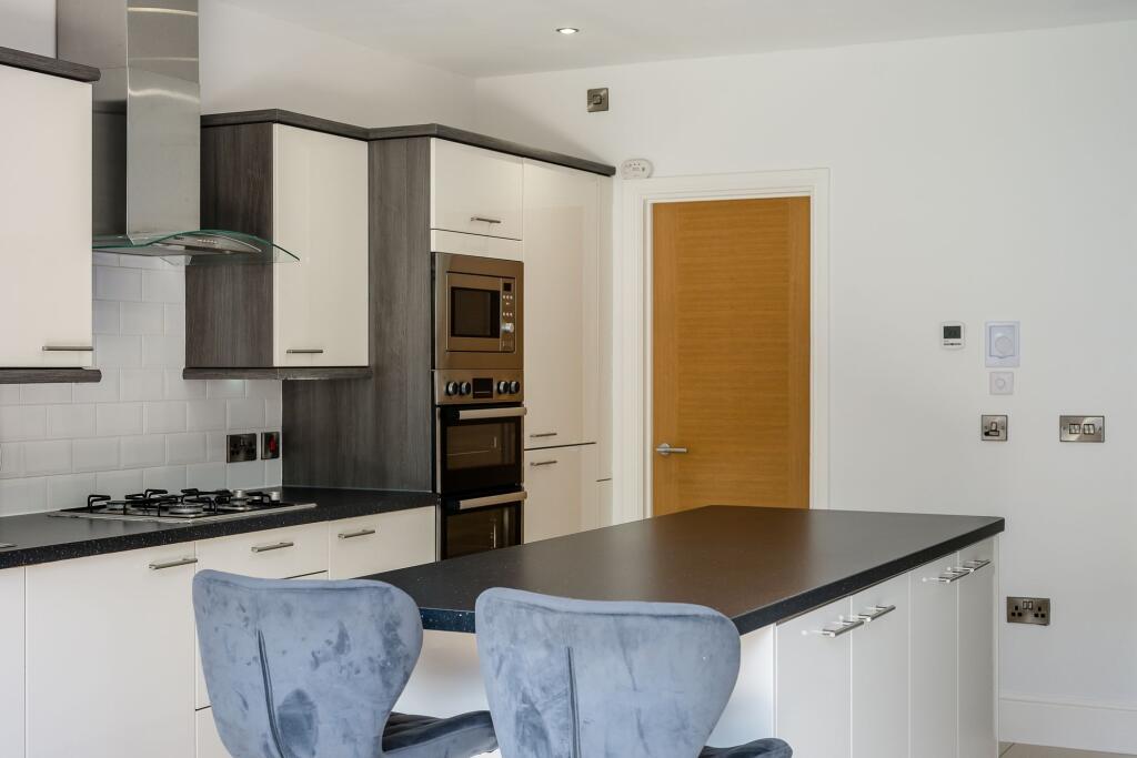House in Salford, Greater Manchester - View 5