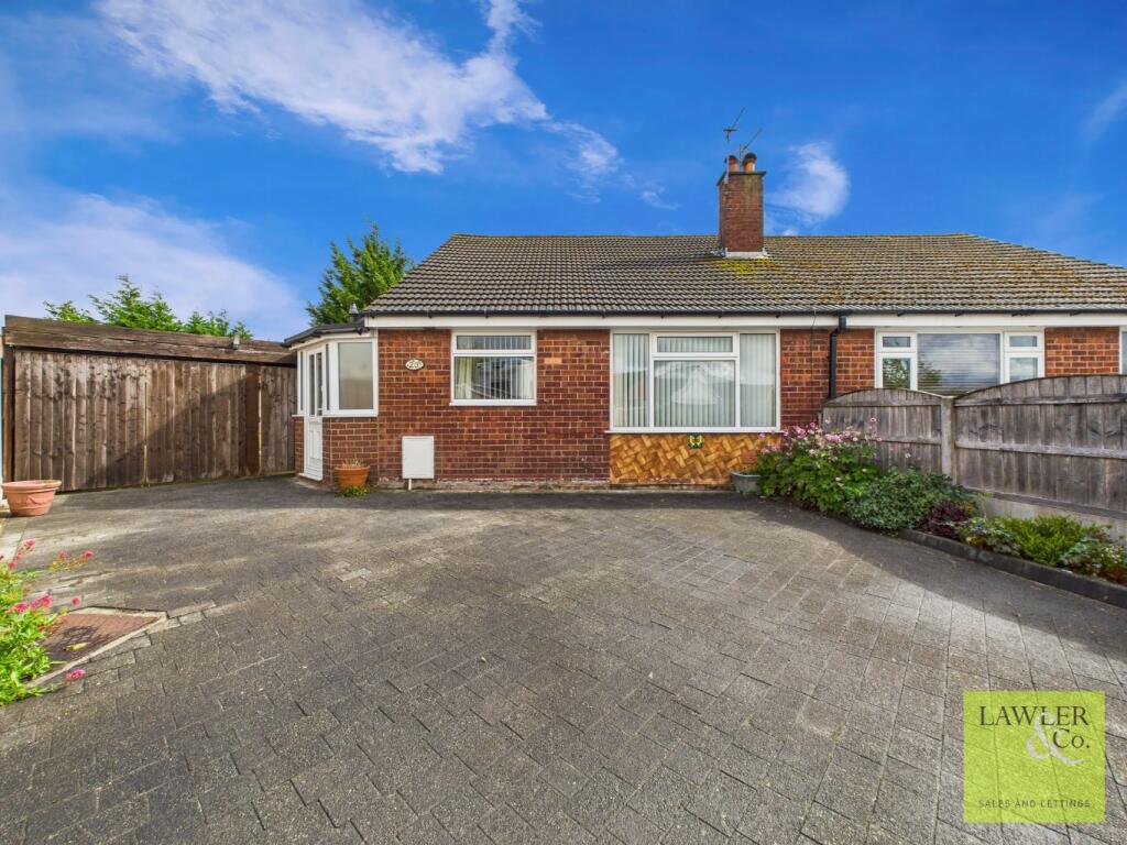 Main image of property: Alder Avenue, Poynton, Stockport, Cheshire, SK12 1PY