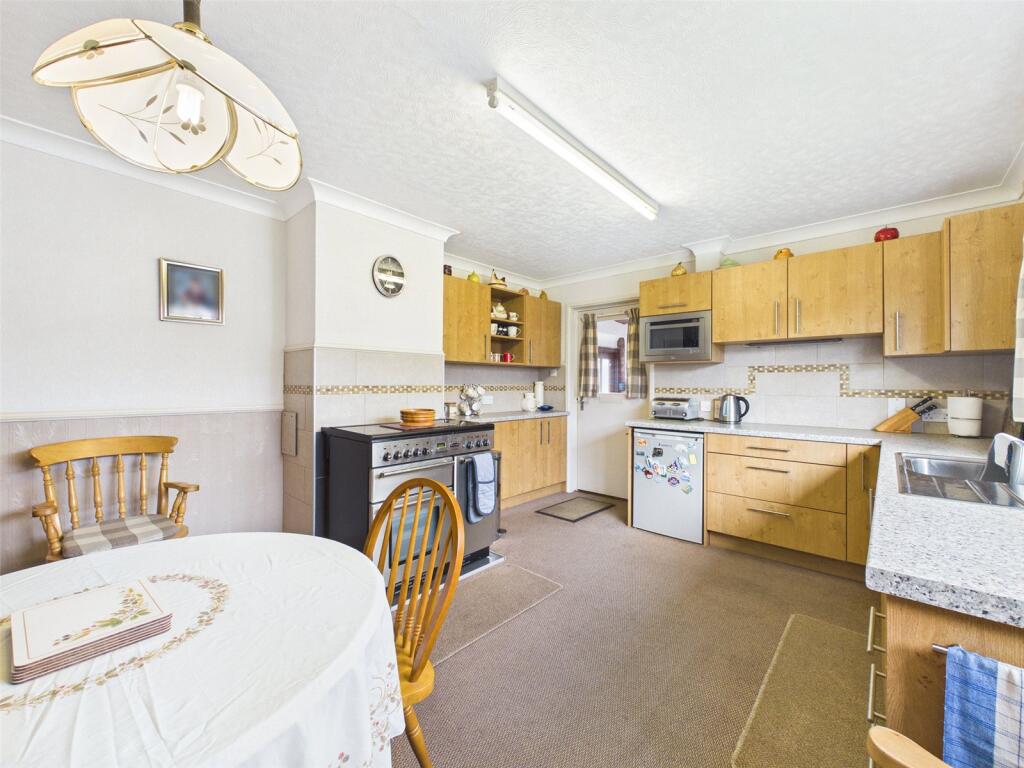 Park Close, Holsworthy, Devon photo 5