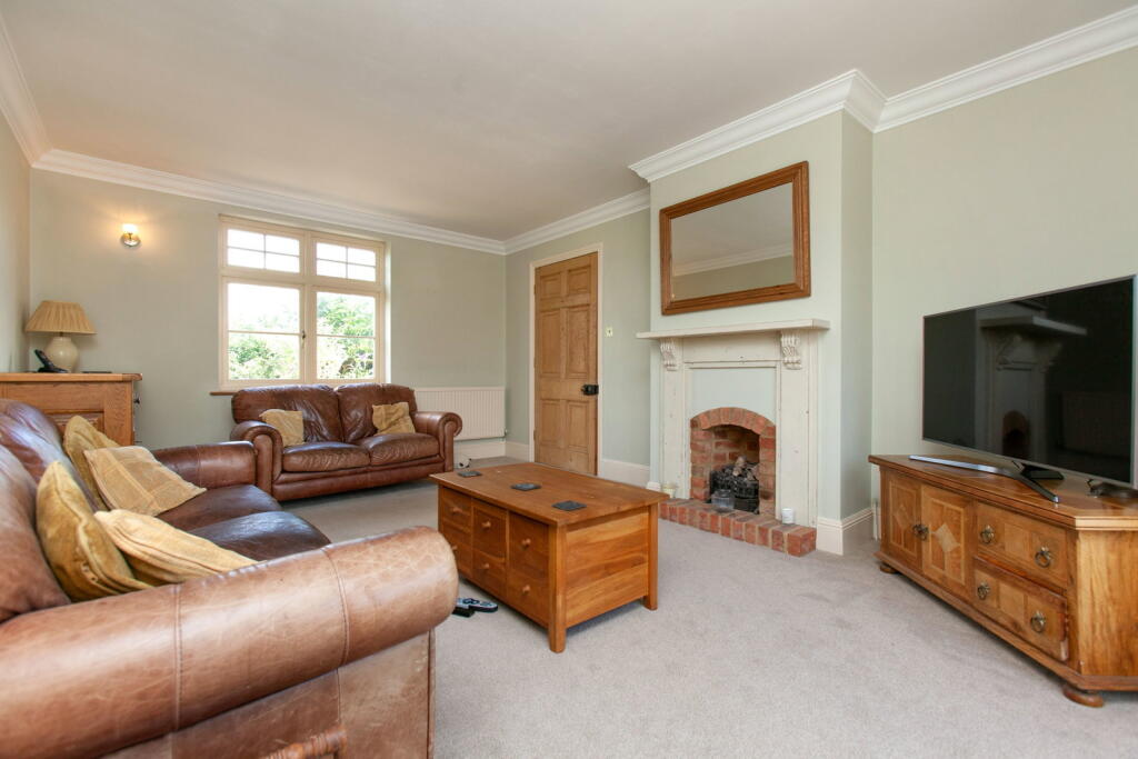 House in Lacock - More