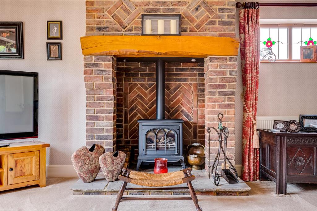 Additional image 21 of Chestnut Walk, Welwyn, AL6