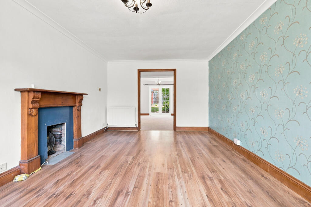 House in Basildon, Essex - More