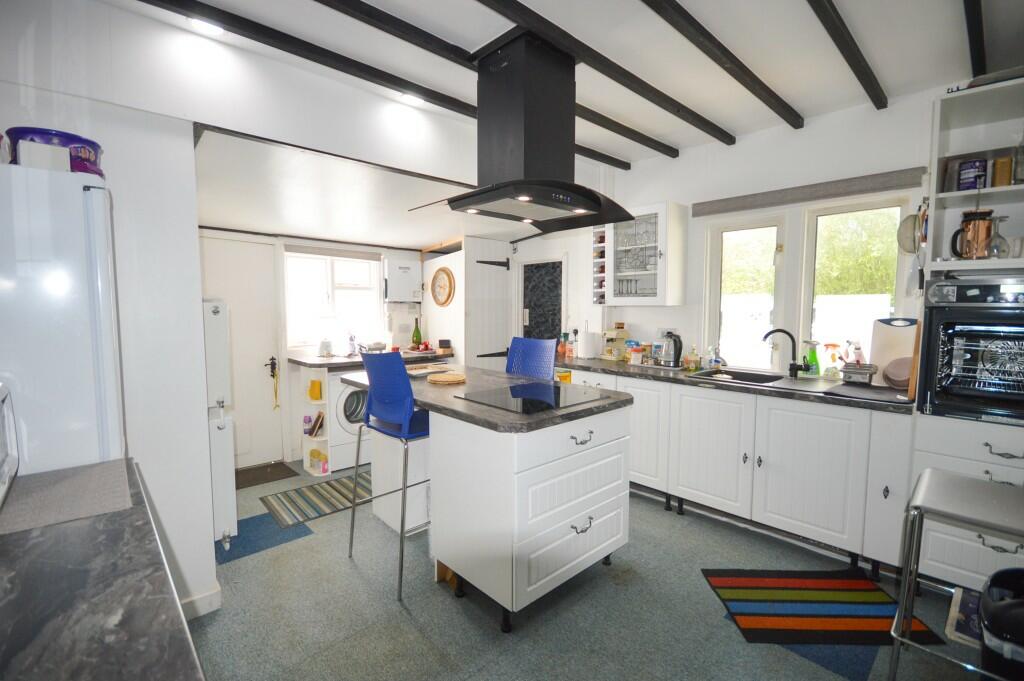 House in Kingston upon Thames - View 4