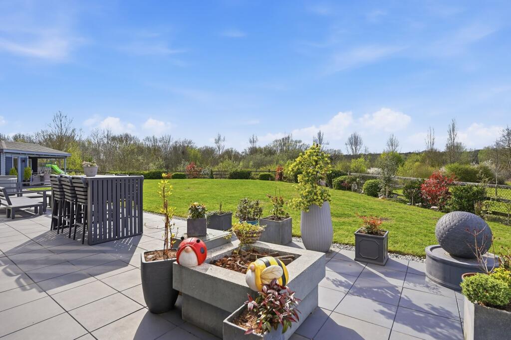 House in Milton Keynes, Oakgrove, Broughton and Milton Keynes - View 4