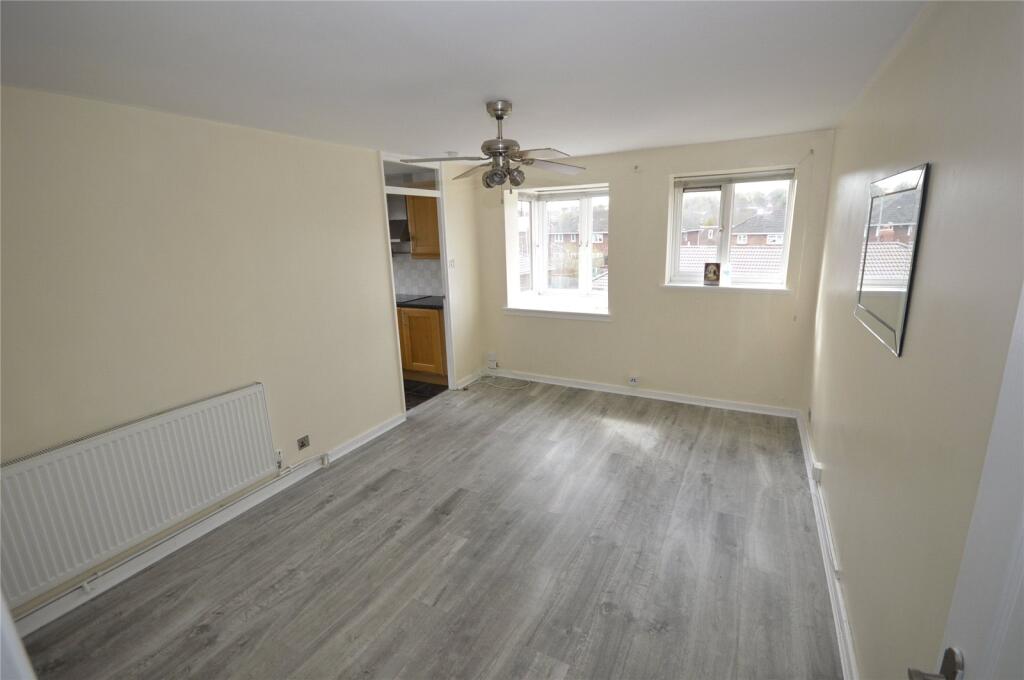 Apartment in Wolverhampton, Loxdale - View 2