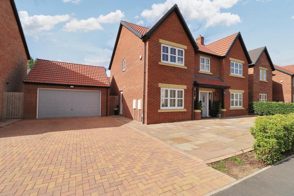5-bed detached on Hole Beck Drive, Kirklevington, Yarm, TS15 9YF, £550,000