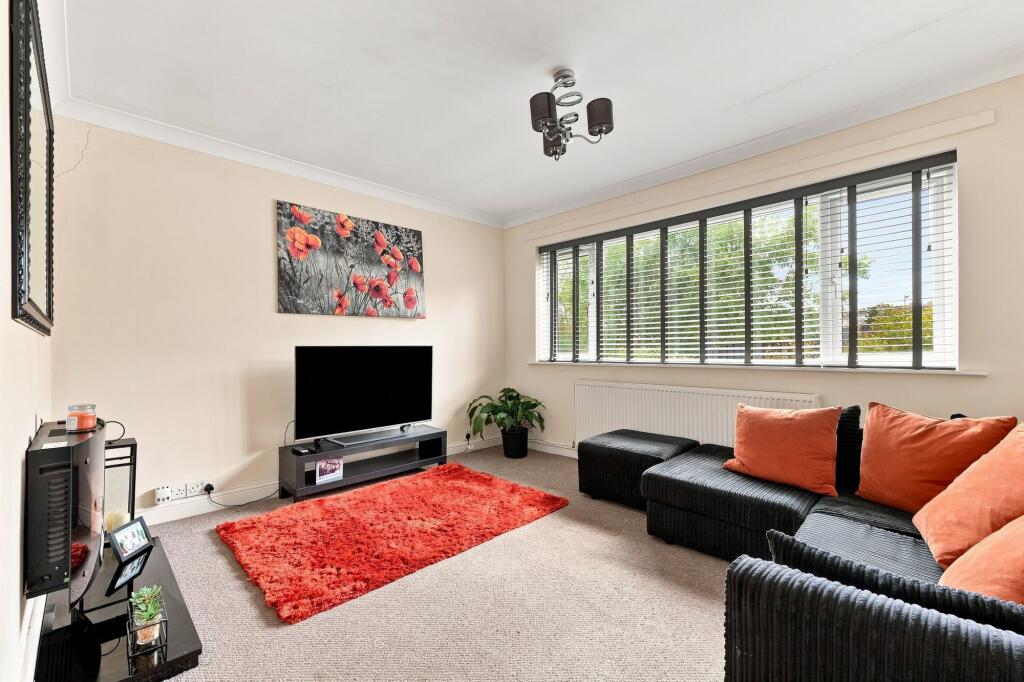 House in Chesterfield, Inkersall, Staveley CP - View 5