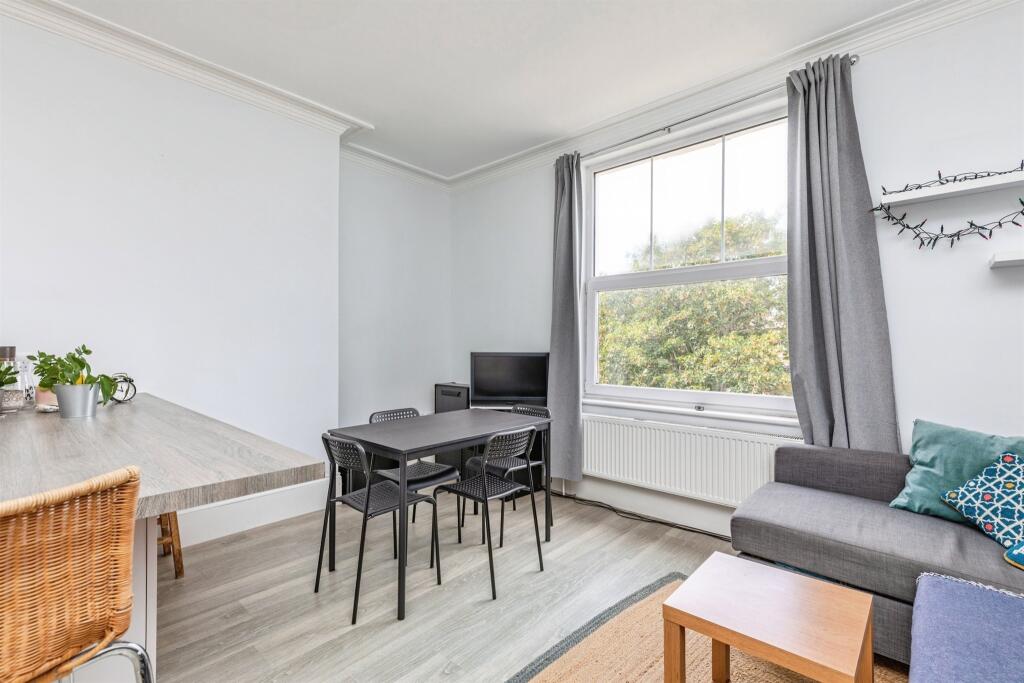 Apartment in Hastings, East Sussex - View 4