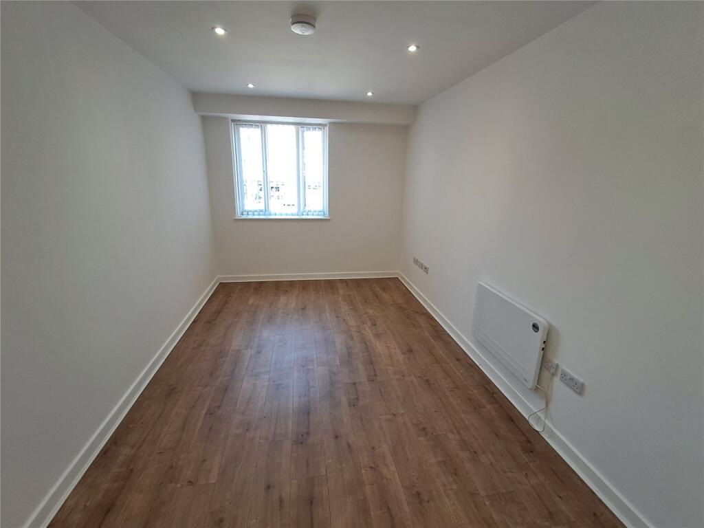 Apartment in Walsall - View 4