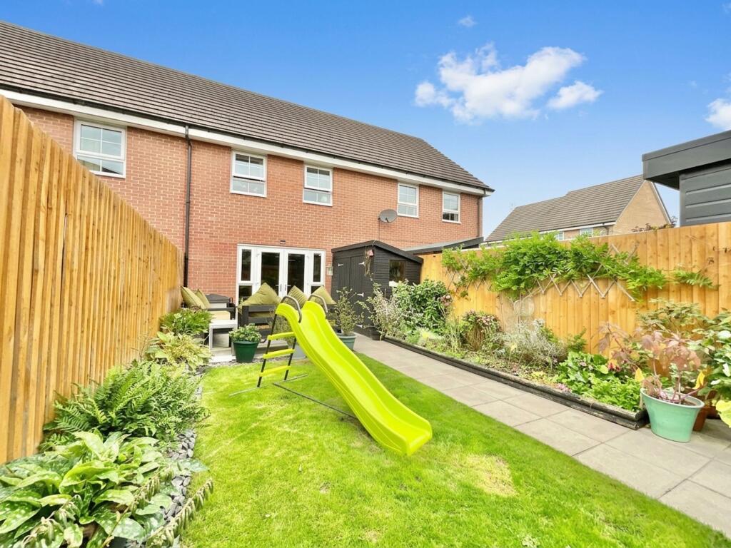 House in Stoke-on-Trent - View 4
