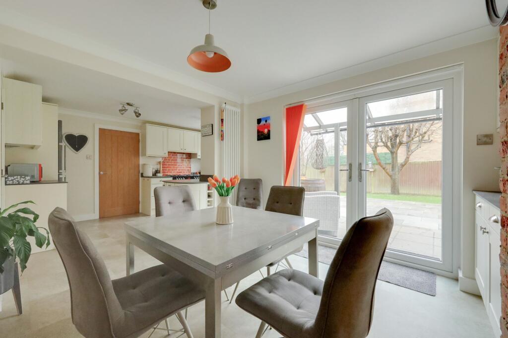 House in Redhill - More