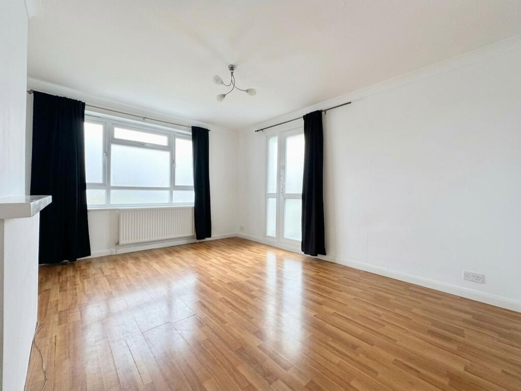 Apartment in London, Queen Caroline Estate, Hammersmith